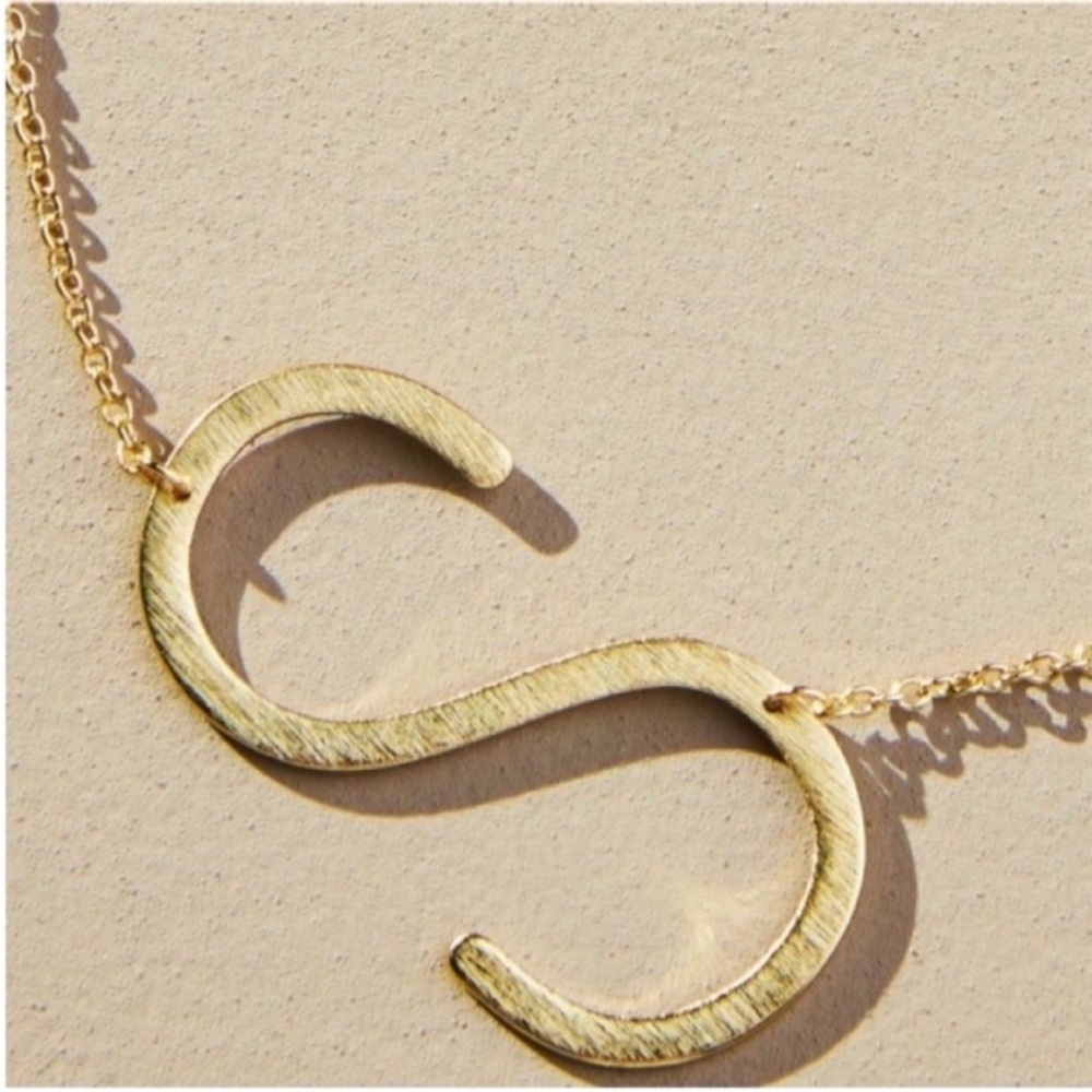 New! Gold Monogram Letter Initial Pendant Necklace NWOT